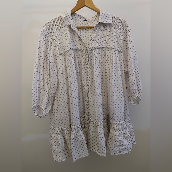 Free People Dresses & Skirts - Free People Oversized Prairie Swing Dress White w/Purple Floral Pattern Small